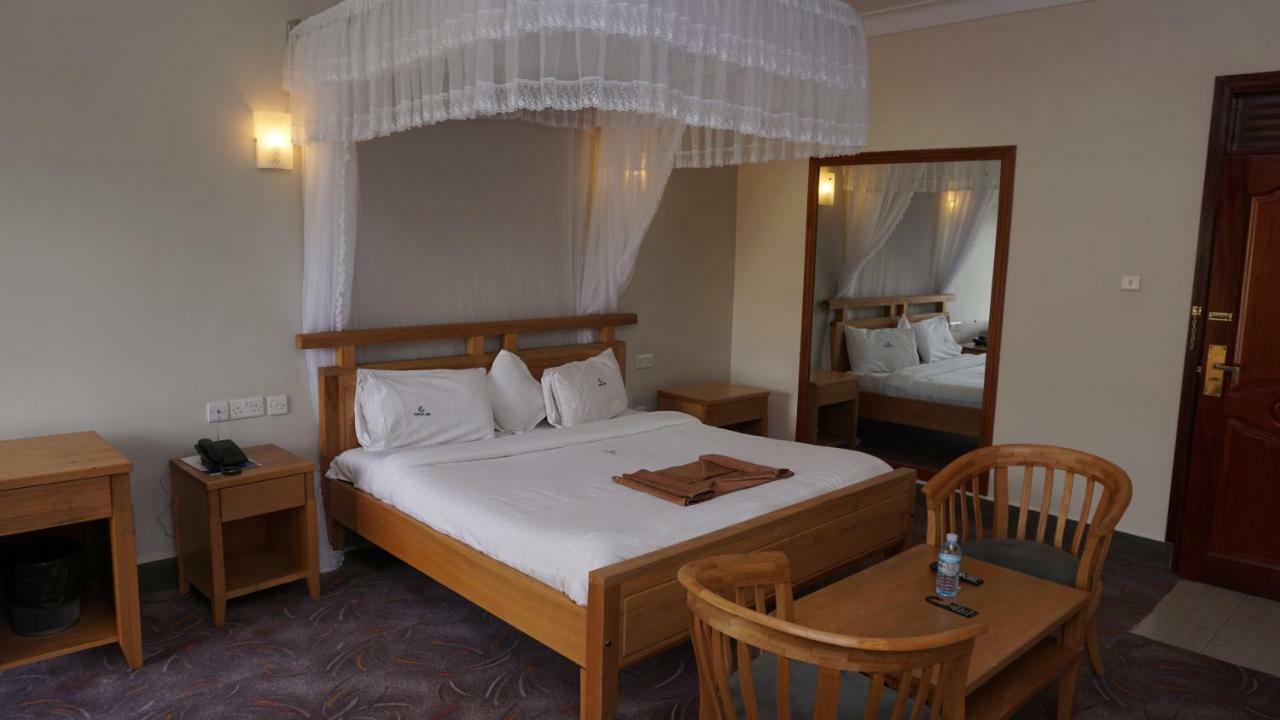 Cepha'S Inn Kabale المظهر الخارجي الصورة